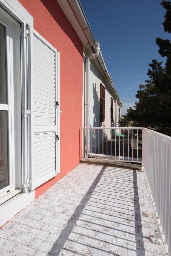 Rooms By The Sea Kustici, Pag - 6288 المظهر الخارجي الصورة